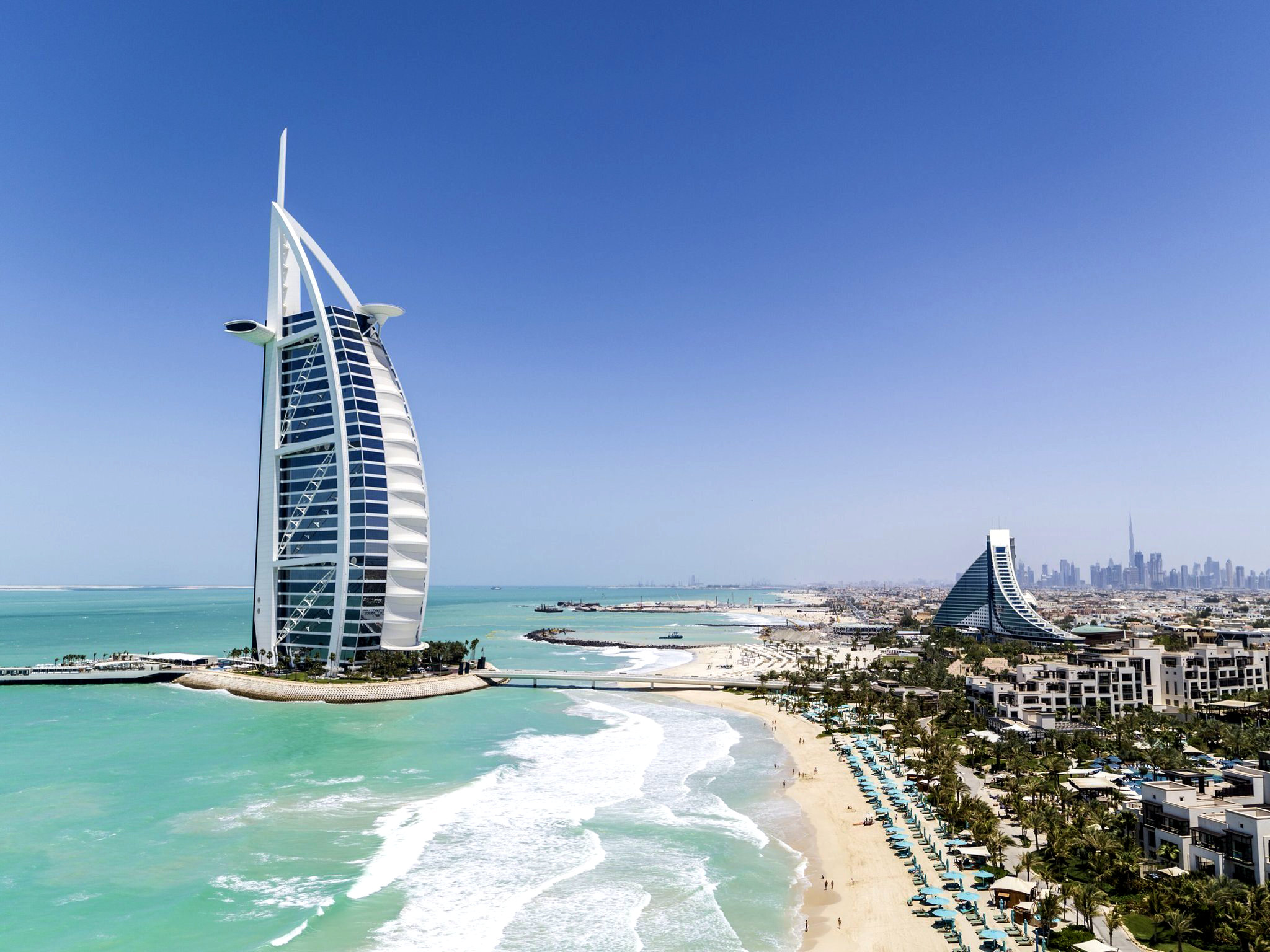 Роскошный отель в виде паруса Burj Al Arab