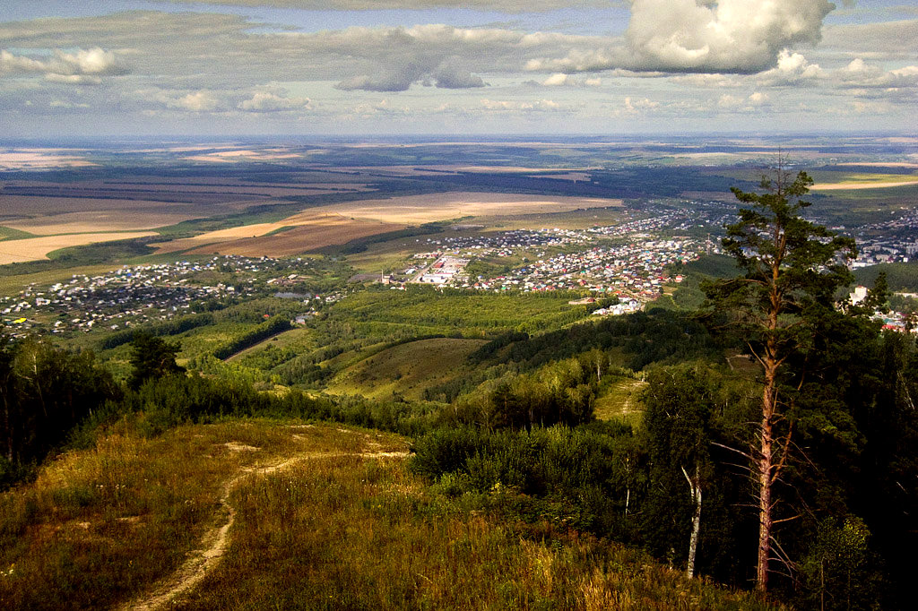 Вид на город с горы Церковка