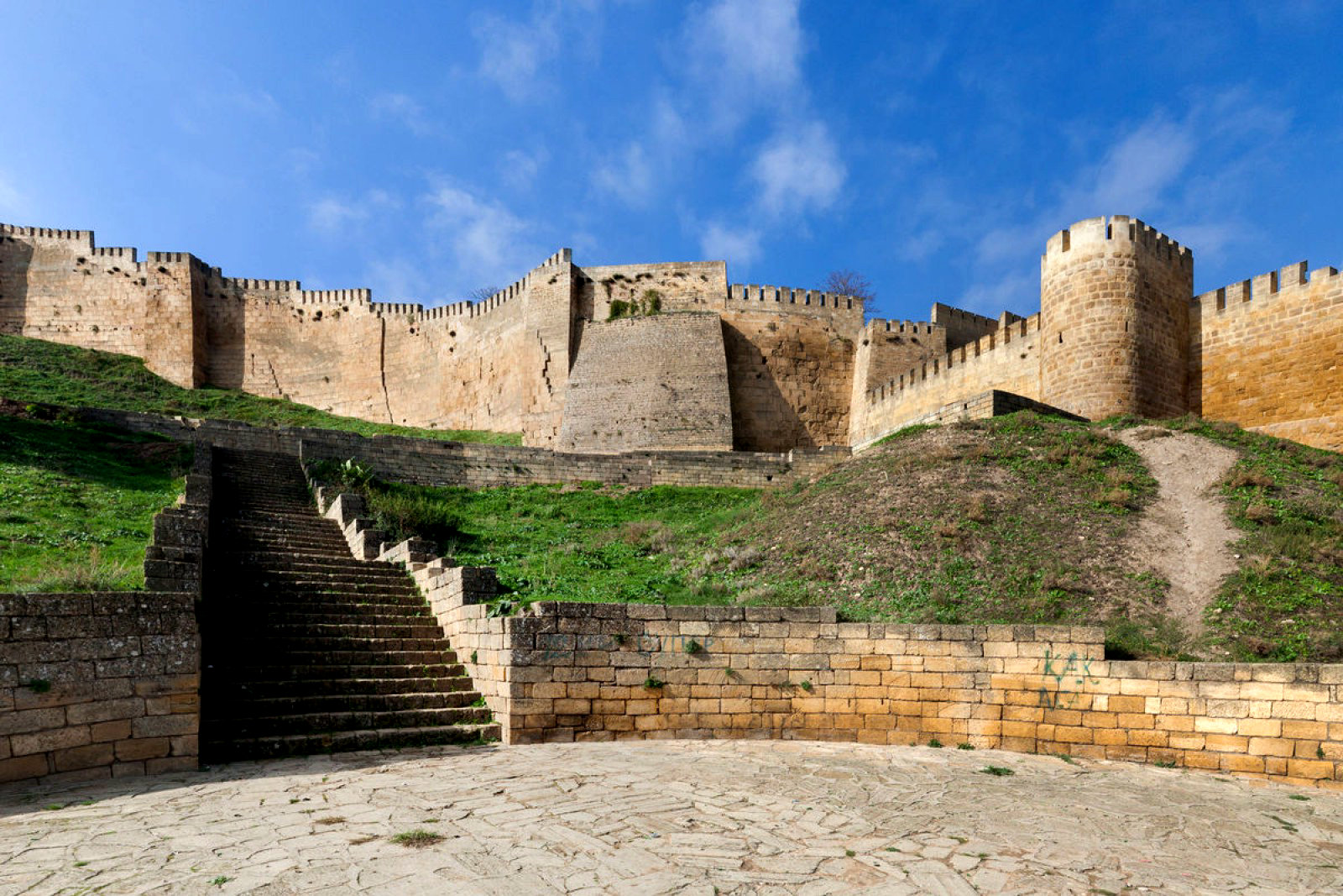 Крепость Нарын-кала
