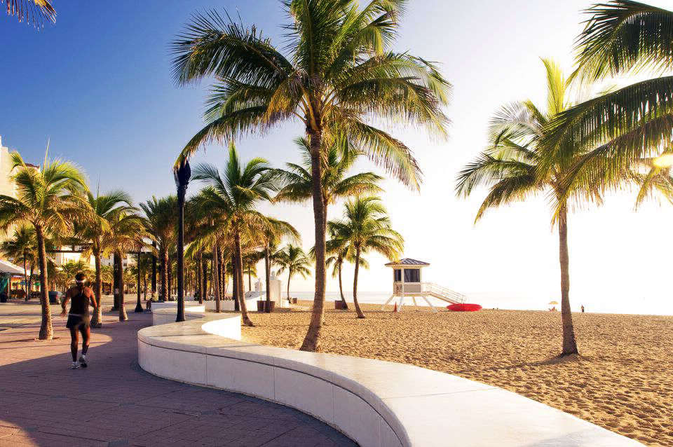 Типичный пляж в Майами