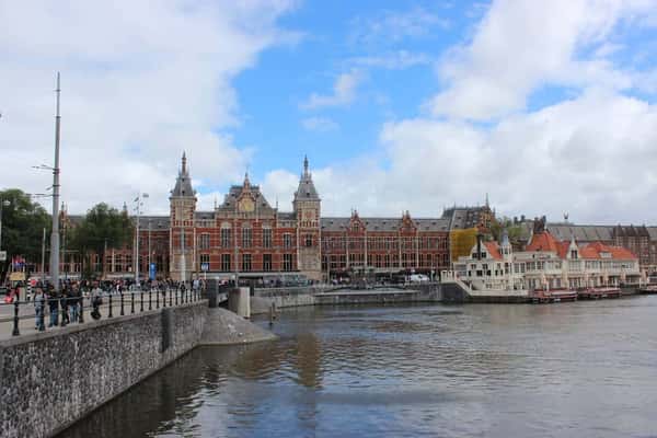 Амстердам пешком и на кораблике