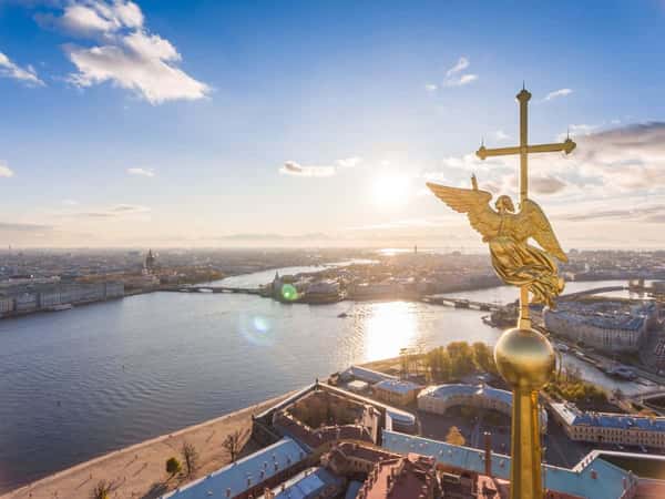 Виртуальный Санкт-Петербург: 2 фильма-экскурсии в формате VR-360